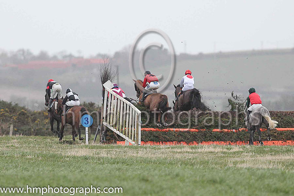 01st COMMANDING SPIRIT and A J Fox ( 8 , RED,black large spots; red sleeves; black cap ) Trainer: Peter J. Flood , Owner : Christopher W.T. Johnston