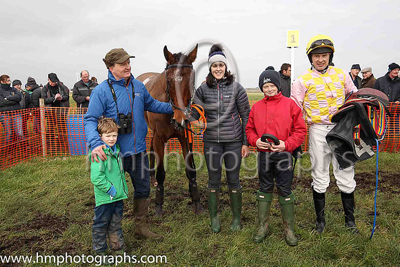 01st BOLD PLAN and M J O'Hare ( 4 , PINK  YELLOW CHECK; pink sleeves; yellow cap ) Trainer: Warren Ewing,, Owner : Warren Ewing
