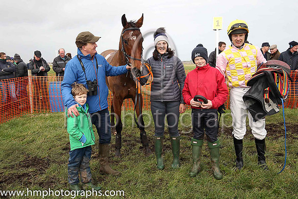 01st BOLD PLAN and M J O'Hare ( 4 , PINK  YELLOW CHECK; pink sleeves; yellow cap ) Trainer: Warren Ewing,, Owner : Warren Ewing