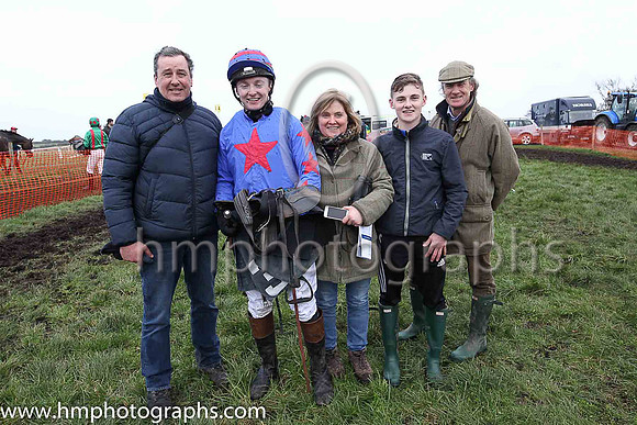 ANCIENT HIGHWAY and T A Connolly ( 3 , ROYAL BLUE,red star; royal blue sleeves,red stars; royal blue  red hooped cap ) Trainer: P.A. Fahy , Owner : Natalie Fahy