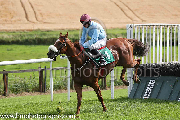 09th Canova and K C Sexton ( 4 , light blue, maroon cap ) Trainer - G Elliott , Owner - If It?s Ment To Be Syndicate