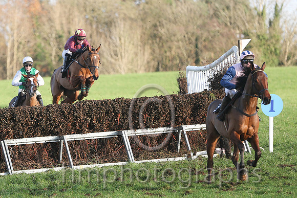 R3 winners - Toast & Jam - G Quinn 3rd , InFrontOfTheJudge & J Cresswell 2st and Clondaw Frisby & R James 2nd