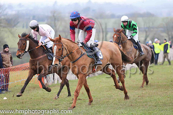 DAWN SUNRISE and J P O'Rourke ( 3 , MAROON,dark blue seams; maroon sleeves,dark blue armlet; dark blue cap,maroon spots ) Trainer: Pierce Michael Power,, Owner : Alexandria Gardner
