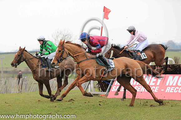 DAWN SUNRISE and J P O'Rourke ( 3 , MAROON,dark blue seams; maroon sleeves,dark blue armlet; dark blue cap,maroon spots ) Trainer: Pierce Michael Power,, Owner : Alexandria Gardner