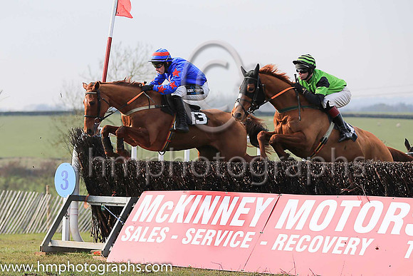 01st QUINNSBOROTEMPTRES and R Deegan ( 13 , ROYAL BLUE,red star; royal blue sleeves,red stars; royal blue  red hooped cap ) Trainer: P.A. Fahy , Owner : Natalie Fahy