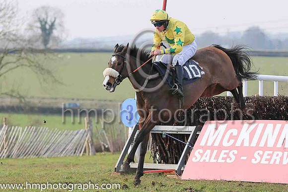 MOREHURRYLESSHASTE and P Magee ( 10 , YELLOW,green star; yellow sleeves,green stars; yellow cap,green stars ) Trainer: Patrick Joseph Magee,, Owner : Dolores Magee