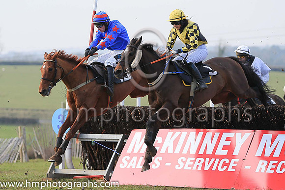 01st QUINNSBOROTEMPTRES and R Deegan ( 13 , ROYAL BLUE,red star; royal blue sleeves,red stars; royal blue  red hooped cap ) Trainer: P.A. Fahy , Owner : Natalie Fahy