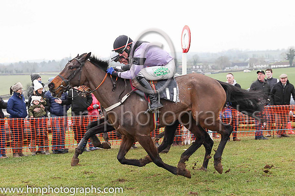 01st SCHOOL LANE and D G Lavery ( 11 , MAUVE,black sash; mauve sleeves,black armlet; black cap ) Trainer: Liam Lennon,, Owner : Patrick Francis Doyle