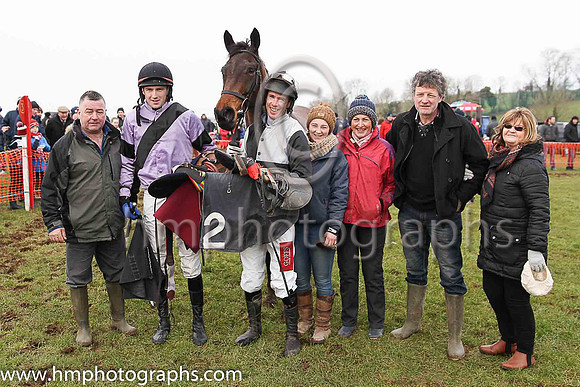 01st SCHOOL LANE and D G Lavery ( 11 , MAUVE,black sash; mauve sleeves,black armlet; black cap ) Trainer: Liam Lennon,, Owner : Patrick Francis Doyle