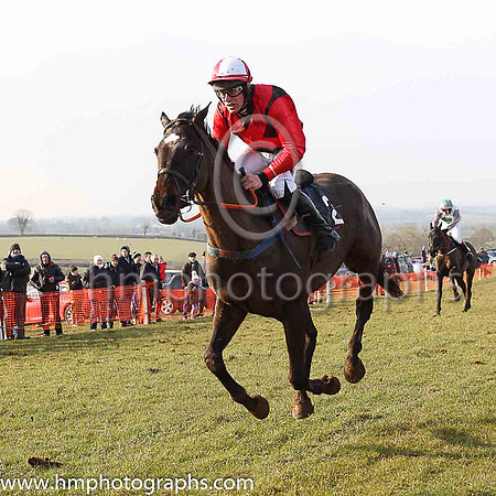 02nd VINNIE LUCK and B O'Neill ( 2 , BROWN,red cross belts; red sleeves; white cap ) Trainer: D.M. Christie , Owner : Syndicate Ray Nicholas's Sporting Pointers