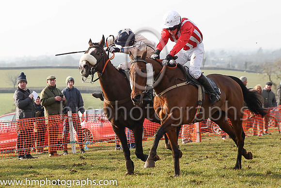 01st CELTIC THUNDER and D McConville ( 1 , RED  WHITE STRIPES; red sleeves; white cap ) Trainer: Marshall Watson,, Owner : Daire J. McConville