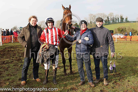 01st CELTIC THUNDER and D McConville ( 1 , RED  WHITE STRIPES; red sleeves; white cap ) Trainer: Marshall Watson,, Owner : Daire J. McConville