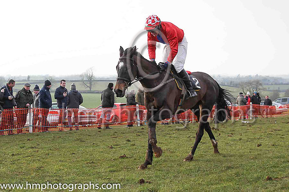 03rd DERRYHALE and R A Devine ( 2 , RED,royal blue panel; red sleeves; red  white check cap ) Trainer: S.R.B. Crawford,, Owner : R. McKnight W. Collum
