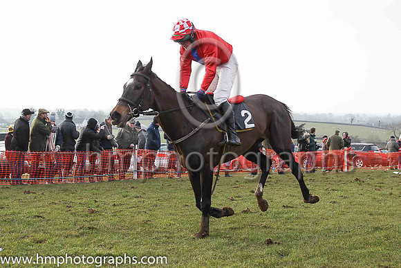 03rd DERRYHALE and R A Devine ( 2 , RED,royal blue panel; red sleeves; red  white check cap ) Trainer: S.R.B. Crawford,, Owner : R. McKnight W. Collum