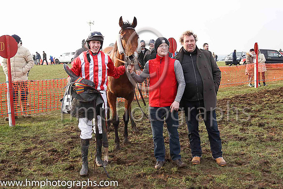 01st LONGTYMEGONE and D McConville ( 6 , RED  WHITE STRIPES; red sleeves; white cap ) Trainer: Alan A.H. Wells , Owner : Daire J. McConville