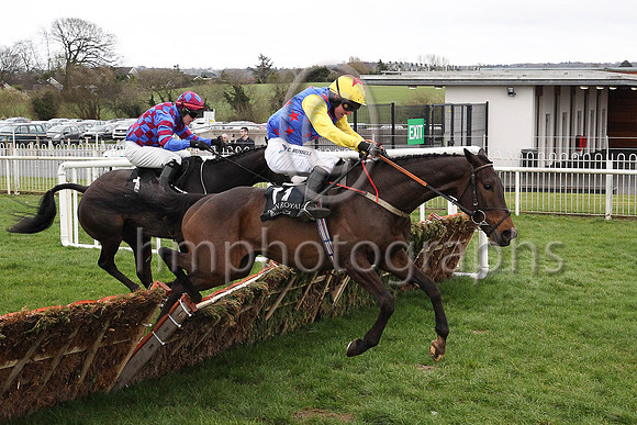01st Tyrrell's Succes and Mr N McParlan ( 11 , blue, redstars, yellow sleeves ) Trainer - A Stronge , Owner - High Flying Hooves Syndicate