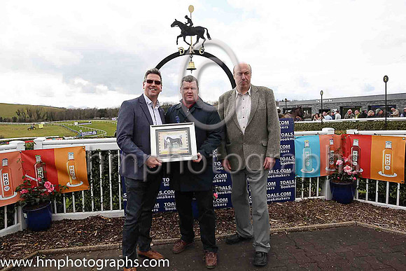 01st Isodon and Katie O'Farrell ( 2 , maroon, white star ) Trainer - G Elliott , Owner - Gigginstown House Stud