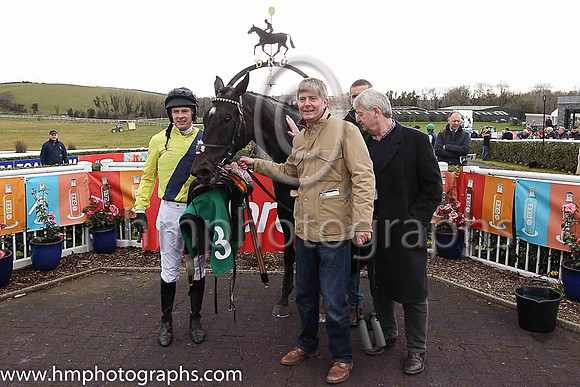 01st Timewaitsfornoone and Mr M J O?Hare 5 ( 3 , yellow, blue sash ) Trainer - A Fleming , Owner - Barry Connell