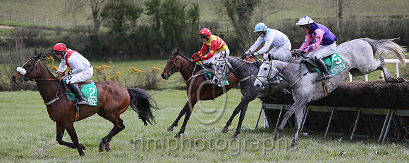 01st CORSKEAGH EXPRESS and N McParlan ( 5 , PURPLE,pink diamond; pink,purple diamonds sleeves; white cap,purple star ) Trainer: Mark Michael McNiff,, Owner : Racing Club Queen Maeve