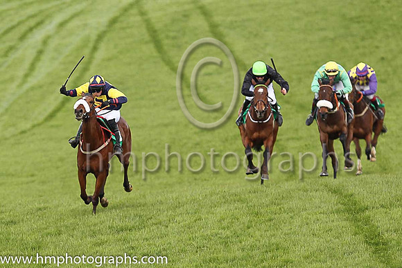 01st SHANROE SMOOCH and P C Bannon ( 8 , DARK BLUE,yellow hollow box; dark blue  yellow hlvd sleeves; dark blue cap,yellow diamond ) Trainer: Karl Thornton , Owner : Brian Smyth