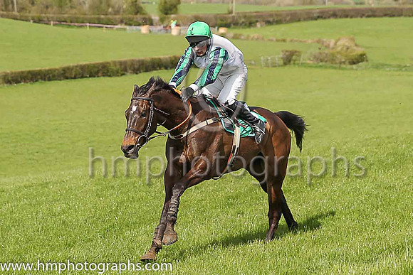 01st EVERYBREATHYOUTAKE and M J O'Hare ( 36 , WHITE; dark blue  emerald green striped sleeves; emerald green cap ) Trainer: J.G. Cosgrave , Owner : Neville Reid