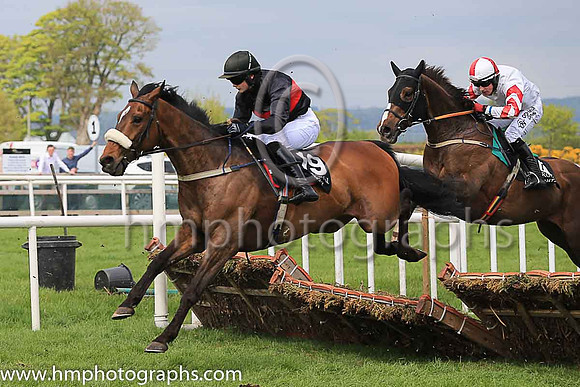 08th Robyn Rua and Katie O?Farrell 7 ( 19 , black, red hoop ) Trainer - S Wilson , Owner - S Wilson