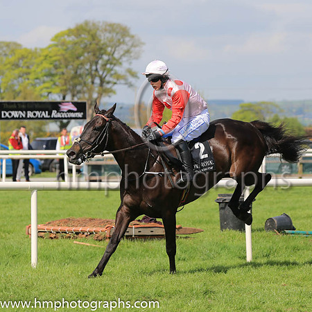 03rd Tourboy and I J McCarthy 5 ( 2 , white, three large red spots ) Trainer - Mark Fahey , Owner - Mrs S B Hawkins
