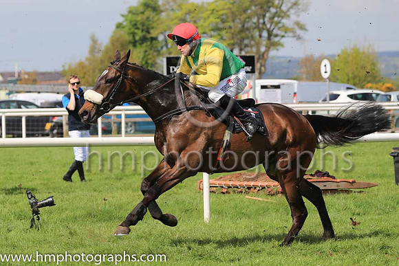 01st Moonshine Bay and R M Power ( 1 , emerald green, yellow chevron ) Trainer - Mrs J Harrington , Owner - Ann  Alan Potts Limited