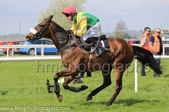01st Moonshine Bay and R M Power ( 1 , emerald green, yellow chevron ) Trainer - Mrs J Harrington , Owner - Ann  Alan Potts Limited