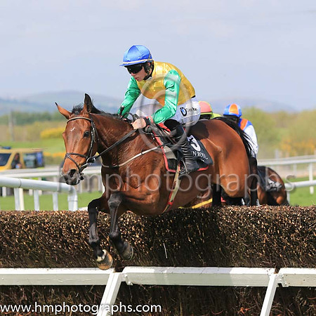 02nd Justmemyselfandi and D Meyler ( 3 , yellow, emerald green sleeves ) Trainer - Miss E Doyle , Owner - Well Oiled Partnership