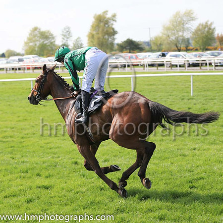 dsq Whatsinthecorner and Rachael Blackmore ( 7 , emerald green, black seams ) Trainer - J J Hanlon , Owner - T J McDonald