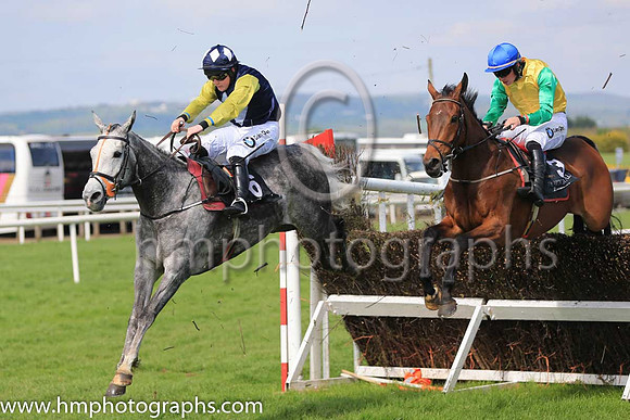 02nd Justmemyselfandi and D Meyler ( 3 , yellow, emerald green sleeves ) Trainer - Miss E Doyle , Owner - Well Oiled Partnership