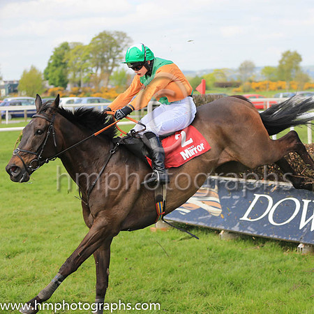 10th Dromnea and Katie O'Farrell 7 ( 2 , emerald green and orange diabolo ) Trainer - M F Morris , Owner - Mrs A M Daly