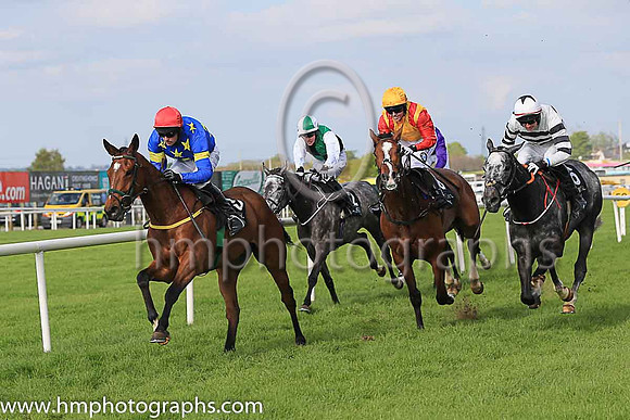 01st Jerandme and Mr M J O'Hare 5 ( 5 , royal blue, yellow stars ) Trainer - N Meade , Owner - Harbrio Partnership