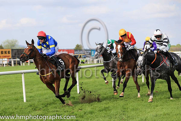01st Jerandme and Mr M J O'Hare 5 ( 5 , royal blue, yellow stars ) Trainer - N Meade , Owner - Harbrio Partnership