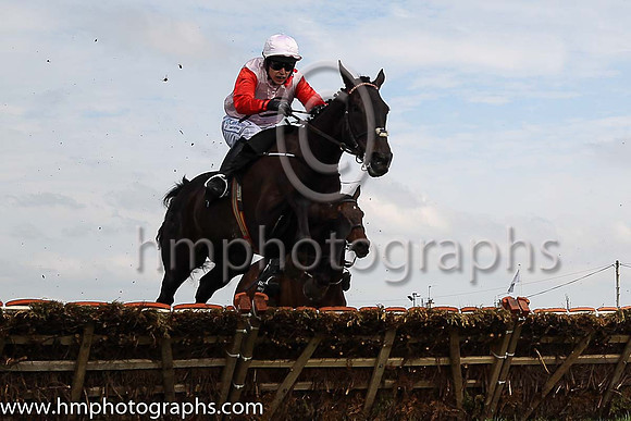 03rd Tourboy and I J McCarthy 5 ( 2 , white, three large red spots ) Trainer - Mark Fahey , Owner - Mrs S B Hawkins