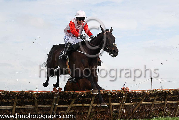03rd Tourboy and I J McCarthy 5 ( 2 , white, three large red spots ) Trainer - Mark Fahey , Owner - Mrs S B Hawkins
