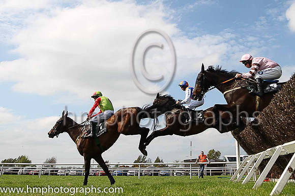 06th Maighnealta and A E Lynch ( 4 , pink, chocolate hooped sleeves ) Trainer - D McDonogh , Owner - Mrs Desmond McDonogh  Mrs J S Bolger