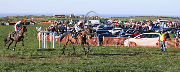 Large crowds at the Route P2P at Portrush