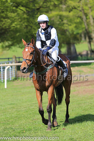 PU ARDOYNE and W Mackie ( 1 ,Antrim (H) - BLACK  WHITE QTD; black  white hlvd sleeves; white cap ) Trainer: Colin S. McKeever , Owner : W.W. Dennison