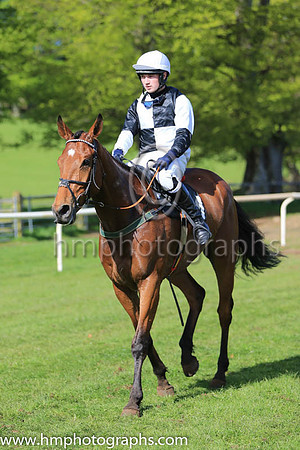 PU ARDOYNE and W Mackie ( 1 ,Antrim (H) - BLACK  WHITE QTD; black  white hlvd sleeves; white cap ) Trainer: Colin S. McKeever , Owner : W.W. Dennison