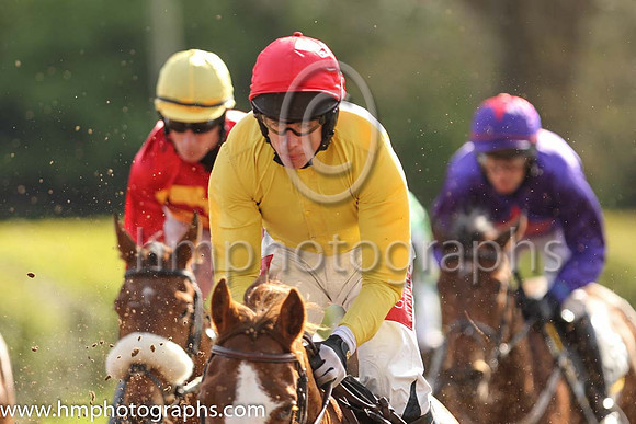 01st GETAWAY HONEY and Derek O'Connor ( 22 , YELLOW; red cap ) Trainer: Paurick O'Connor , Owner : Syndicate Three Dudes