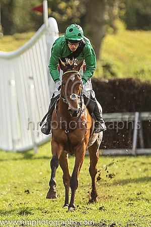 01st LONGHOUSE MUSIC (GB) and Derek O'Connor ( 6 , EMERALD GREEN,black sash; emerald green sleeves; emerald green cap,black spots ) Trainer: Sam Curling , Owner : John Duggan