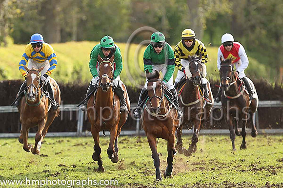 01st LONGHOUSE MUSIC (GB) and Derek O'Connor ( 6 , EMERALD GREEN,black sash; emerald green sleeves; emerald green cap,black spots ) Trainer: Sam Curling , Owner : John Duggan