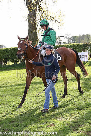 01st LONGHOUSE MUSIC (GB) and Derek O'Connor ( 6 , EMERALD GREEN,black sash; emerald green sleeves; emerald green cap,black spots ) Trainer: Sam Curling , Owner : John Duggan