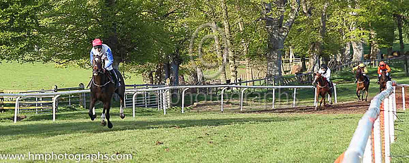 01st SOME RESPONSE and B O'Neill ( 7 , WHITE; royal blue sleeves; red cap ) Trainer: B.R. Hamilton , Owner : Brian Hamilton