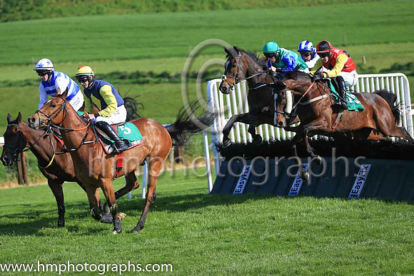 03rd Count Simon and J W Kennedy ( 5 , dark blue, yellow diamond ) Trainer - G Elliott , Owner - Mrs P Sloan