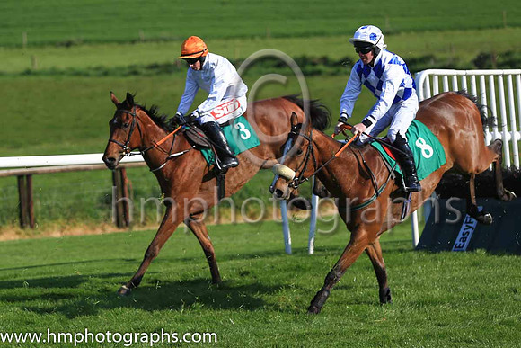 10th Captain Cobajay and B J Cooper ( 3 , white, light green star ) Trainer - P Nolan , Owner - Paul Nolan