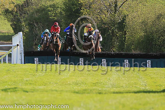 05th Littlestickarubarb and Mr F Maguire 3 ( 8 , red and yellow atrd ) Trainer - M Winters , Owner - John Kilbane
