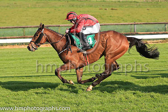 01st Two In One and L P Dempsey ( 4 , red, black seams ) Trainer - J P Dempsey , Owner - Red Mans Cave Syndicate